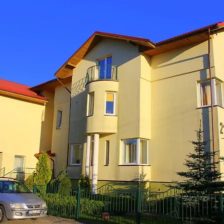 شقة One Bedroom Klaipeda-apartments *