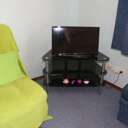 شقة One Bedroom Klaipeda-apartments *
